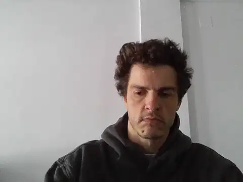 Snapshot of HeteroOli chatting on May 17, 2026, 8:55 am HeteroOli online show from May 17, 2026, 8:55 am