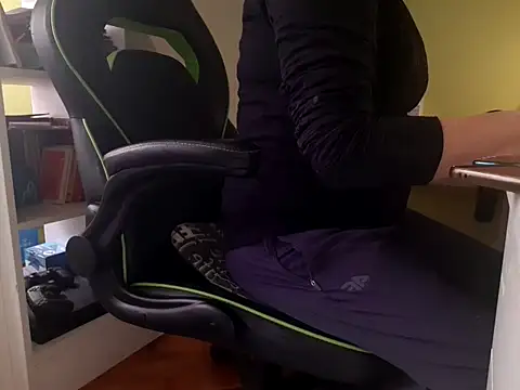 feathersify online show from April 24, 2026, 9:01 am