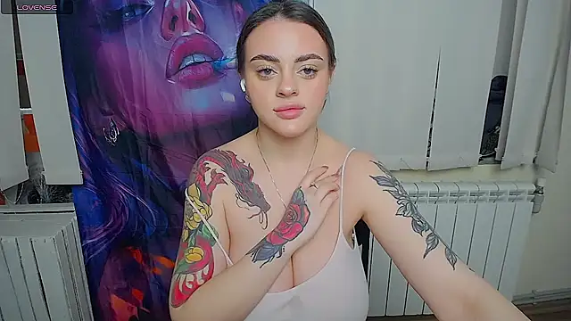 Lilia Moon online show from March 26, 2026, 10:54 am