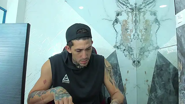 yeckodream online show from November 15, 2025, 9:32 pm