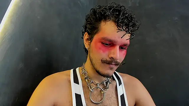 Snapshot of die_mond chatting on December 18, 2025, 6:14 pm die mond online show from December 18, 2025, 6:14 pm