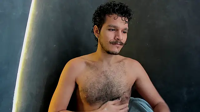 Snapshot of die_mond chatting on December 19, 2025, 6:04 pm die mond online show from December 19, 2025, 6:04 pm