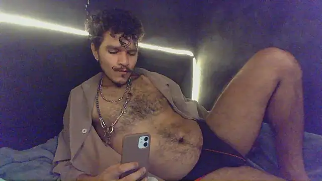 Snapshot of die_mond chatting on February 7, 2026, 10:35 pm die mond online show from February 7, 2026, 10:35 pm