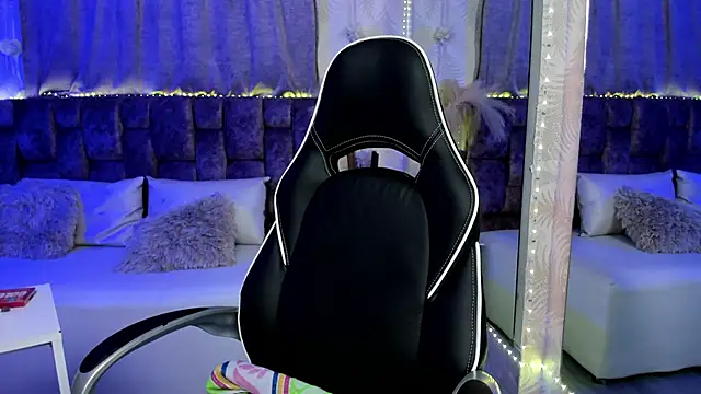 sophiaamethystt online show from January 20, 2025, 2:46 pm