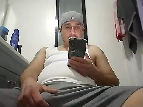 thickcocklatino online show from January 16, 2025, 1:04 pm