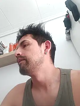 EuphoriaBoys online show from May 19, 2026, 11:05 am