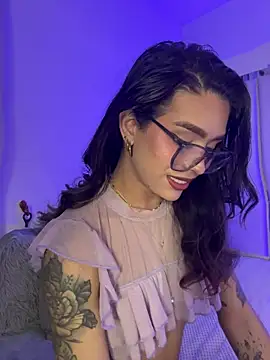 Samantha Bernardo online show from March 28, 2026, 4:12 am