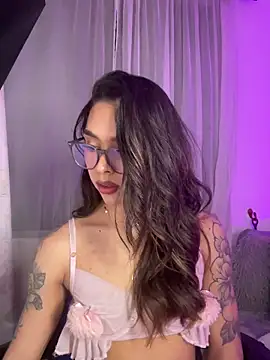 Samantha Bernardo online show from March 31, 2026, 4:02 am