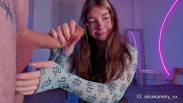 alicekaneky online show from February 8, 2026, 12:14 am