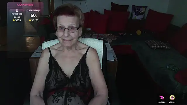 HeisseomaOriginal online show from October 20, 2025, 7:20 am