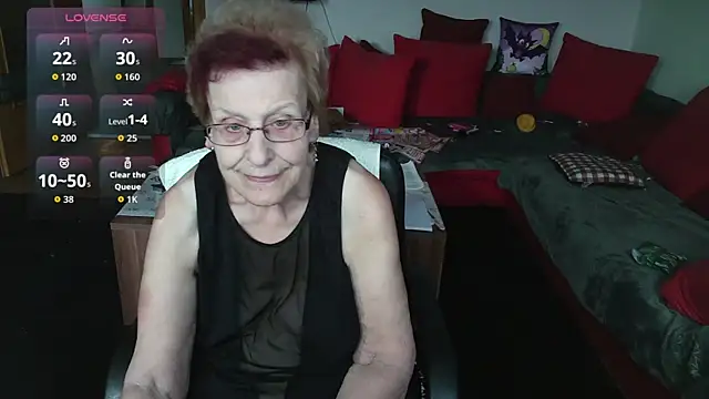 HeisseomaOriginal online show from October 22, 2025, 7:08 am