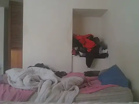 yungboyhorny online show from June 27, 2026, 12:33 pm