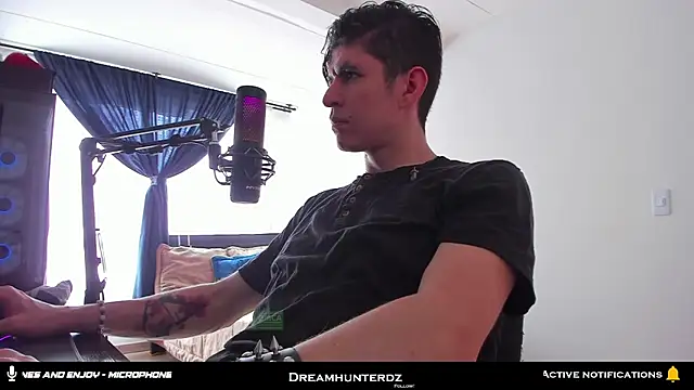 Headhunterdz online show from November 1, 2025, 8:33 pm