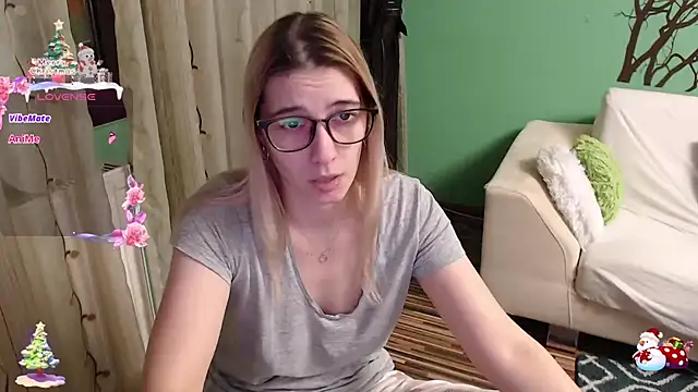 Snapshot of lovingfeetheels chatting on December 16, 2024, 7:04 am lovingfeetheels online show from December 16, 2024, 7:04 am