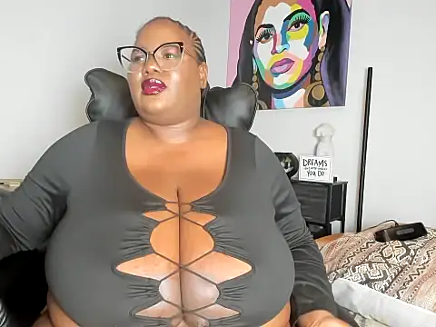 SexyHugeblackTitties online show from October 12, 2025, 3:16 am