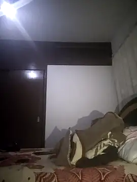 karlaalva online show from November 27, 2025, 5:53 am