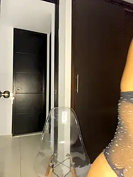 NatashaCruz- online show from November 26, 2025, 9:27 pm