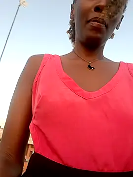 Snapshot of lynnkatrina chatting on September 29, 2025, 2:55 pm lynnkatrina online show from September 29, 2025, 2:55 pm