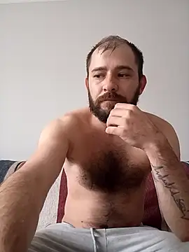 NiiiRvaNaa online show from October 18, 2025, 7:53 am