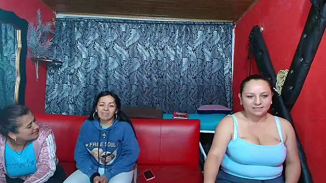 lesbiancuple online show from February 6, 2025, 12:43 am