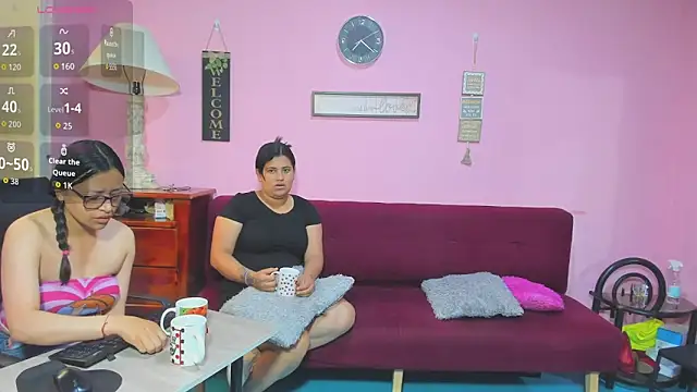 lesbiancuple online show from September 22, 2025, 12:18 pm