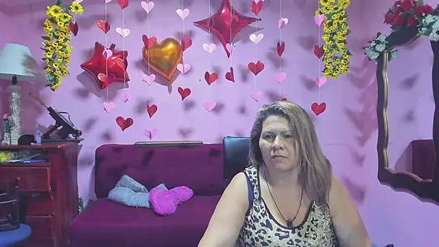 lesbiancuple online show from February 12, 2026, 12:27 am