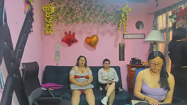 Snapshot of lesbiancuple chatting on March 25, 2026, 12:00 pm lesbiancuple online show from March 25, 2026, 12:00 pm