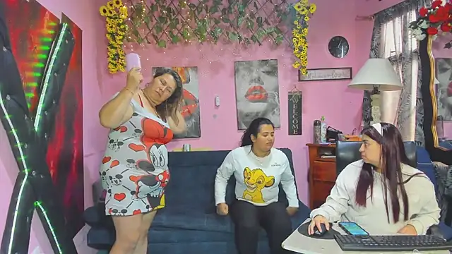 Snapshot of lesbiancuple chatting on April 2, 2026, 12:47 pm lesbiancuple online show from April 2, 2026, 12:47 pm