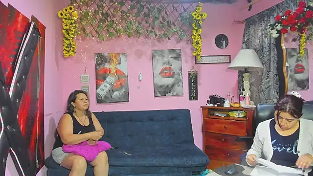 Snapshot of lesbiancuple chatting on April 14, 2026, 11:49 am lesbiancuple online show from April 14, 2026, 11:49 am