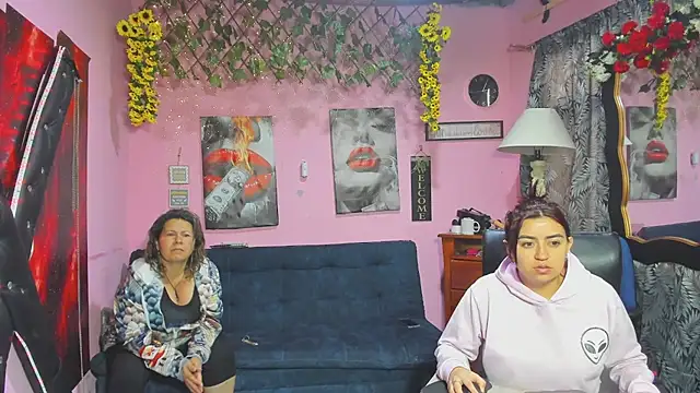 Snapshot of lesbiancuple chatting on April 16, 2026, 11:55 am lesbiancuple online show from April 16, 2026, 11:55 am