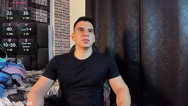 Snapshot of leyton_flex chatting on February 7, 2025, 12:20 am leyton flex online show from February 7, 2025, 12:20 am