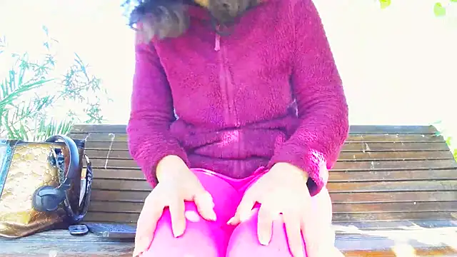 SquirtyMellissaLabia online show from October 19, 2025, 7:20 am