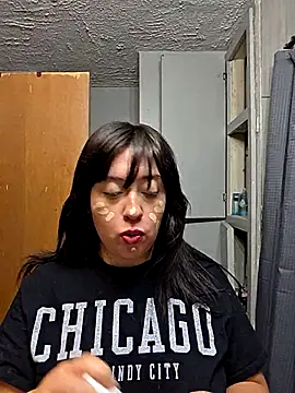 Snapshot of AriannaPena chatting on November 20, 2025, 9:25 pm AriannaPena online show from November 20, 2025, 9:25 pm