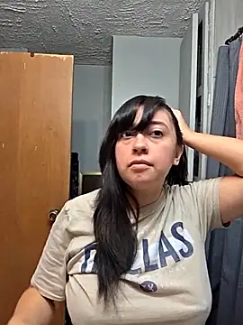 Snapshot of AriannaPena chatting on November 22, 2025, 8:41 pm AriannaPena online show from November 22, 2025, 8:41 pm