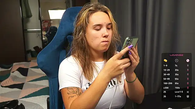 Snapshot of Sandra_SW_ chatting on October 28, 2025, 1:58 pm Sandra SW online show from October 28, 2025, 1:58 pm