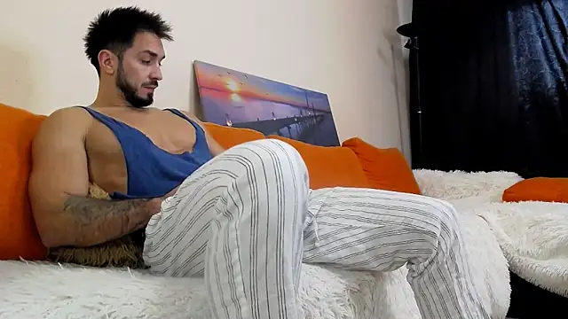 MichaelWills online show from November 9, 2025, 12:58 pm