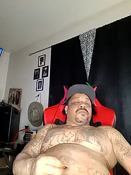 Snapshot of yellowwetfox chatting on February 28, 2025, 3:48 am yellowwetfox online show from February 28, 2025, 3:48 am