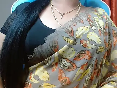 tamilharini online show from October 3, 2025, 6:43 am