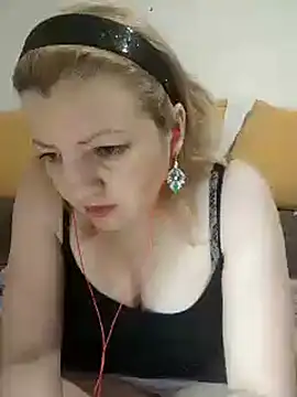 stefanyharper16 online show from March 2, 2025, 9:32 pm