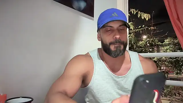 romeolovedark online show from November 4, 2025, 2:21 am