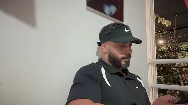 romeolovedark online show from November 16, 2025, 3:23 am