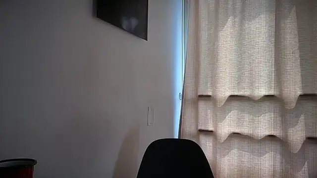 romeolovedark online show from February 12, 2026, 3:29 pm