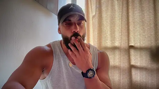 romeolovedark online show from March 31, 2026, 7:58 pm