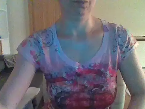 Moi Lina online show from July 27, 2026, 11:45 pm