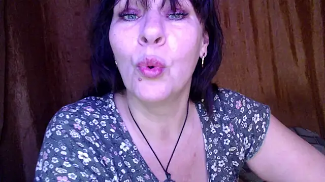 Snapshot of karina_ren_ chatting on February 8, 2025, 12:28 pm karina ren online show from February 8, 2025, 12:28 pm
