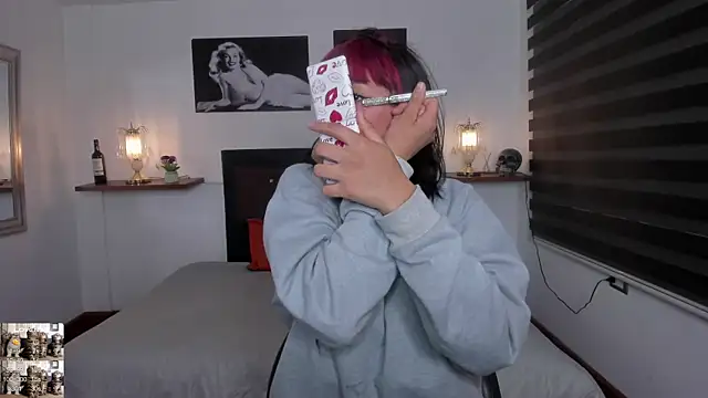 Snapshot of Mariana_Joness chatting on January 6, 2025, 2:48 am Mariana Joness online show from January 6, 2025, 2:48 am