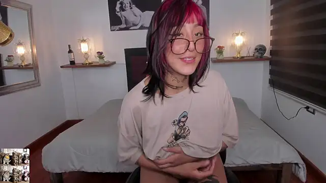 Snapshot of Mariana_Joness chatting on January 21, 2025, 5:16 am Mariana Joness online show from January 21, 2025, 5:16 am