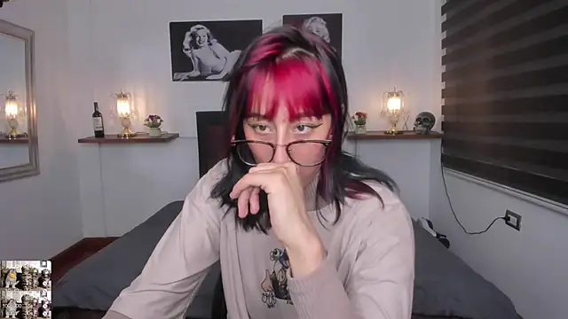 Snapshot of Mariana_Joness chatting on February 17, 2025, 2:31 am Mariana Joness online show from February 17, 2025, 2:31 am