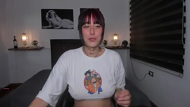 Snapshot of Mariana_Joness chatting on February 20, 2025, 2:40 am Mariana Joness online show from February 20, 2025, 2:40 am