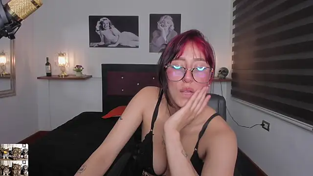 Snapshot of Mariana_Joness chatting on March 21, 2025, 6:38 am Mariana Joness online show from March 21, 2025, 6:38 am